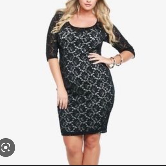 torrid Dresses & Skirts - Torrid lace open back 3/4 sleeve bodycon dress size 1X
